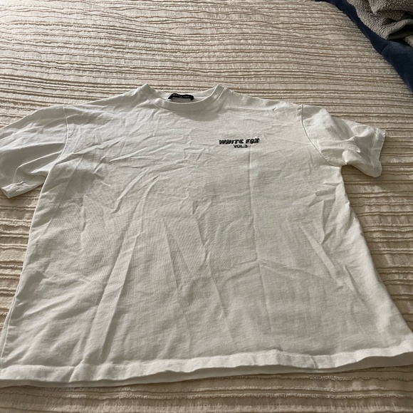 white fox tee.  size small/medium - Picture 1 of 4